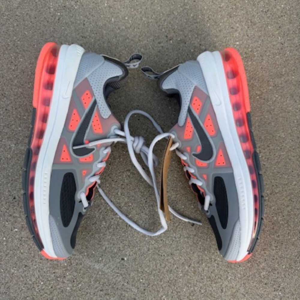 Nike air max genome new no box 6.5 youth